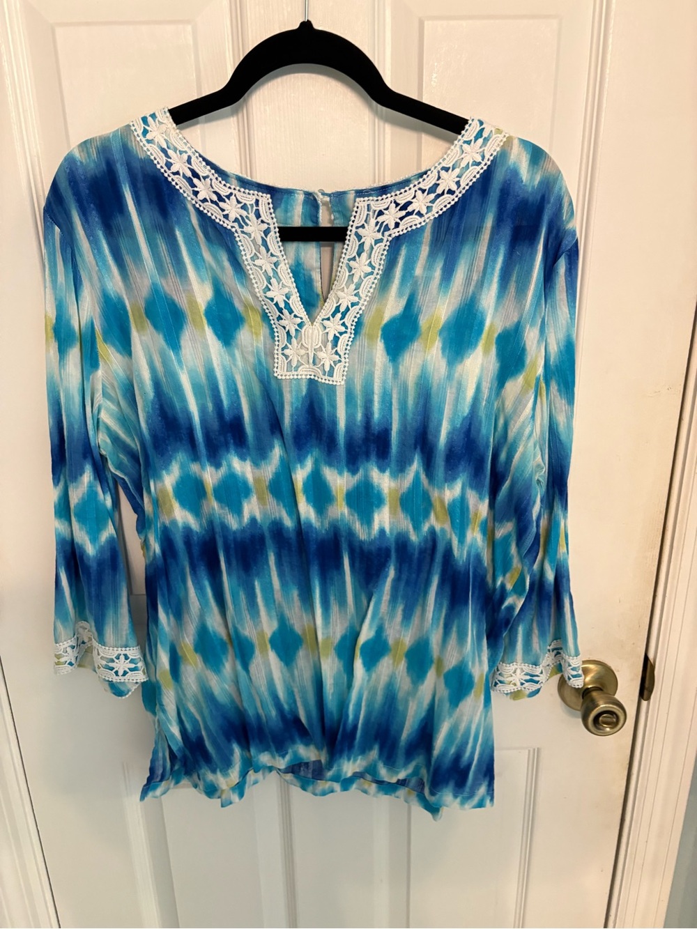 Alfred Dunner Size 14 Blue Ikat Tunic Top Swim Cover Up White Crochet
Descripti